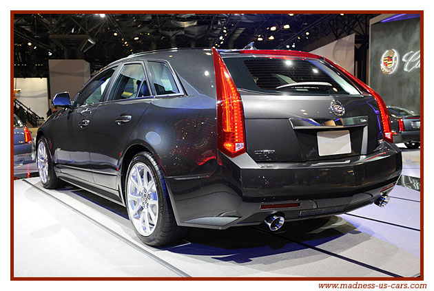 Cadillac CTS-V Sport Wagon 2011