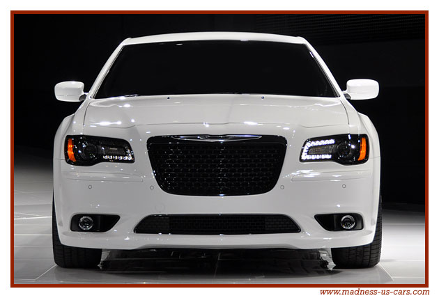 Chrysler 300 SRT-8 2012